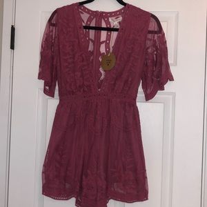 HONEY PUNCH Mauve Lace Romper
